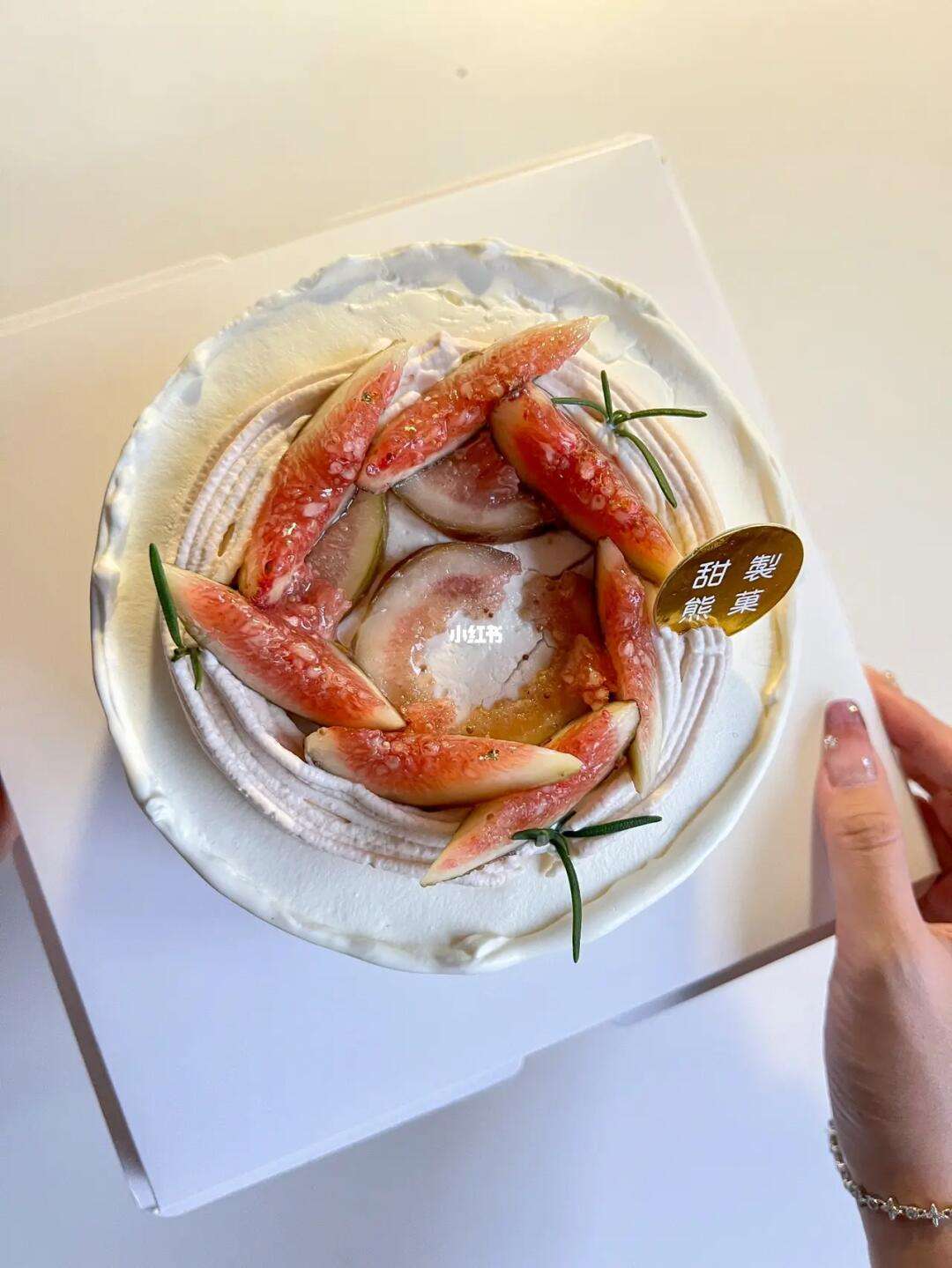 法式葡萄酒蛋糕的制作过程如何优化